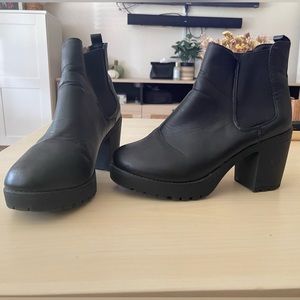Ankle boots